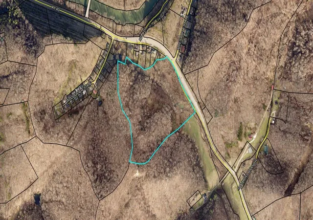 Photo 3 of Land for sale at 0000 Kentucky 40, Paintsville, KY 41240 | MLS# 26019501 | Listing updated on 2026-10-13