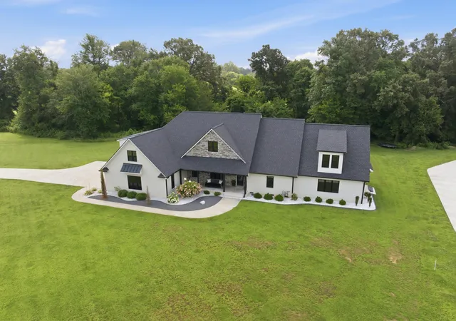 Photo 3 of Single family home for sale at 4221 N Kentucky 121, Murray, KY 42071 | MLS# 26019253 | Listing updated on 2026-09-15