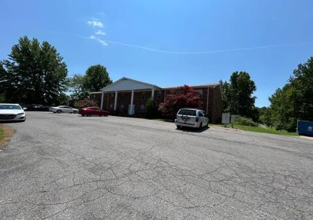 Photo 3 of Multi family home for sale at 620 Oak Park Blvd, Calvert City, KY 42029 | MLS# 26019790 | Listing updated on 2026-07-24
