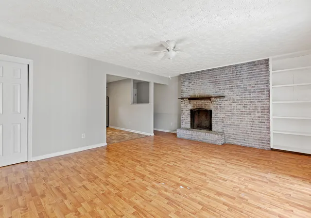 Photo 2 of House for sale at 1200 Tishoff Dr, Lexington, KY 40502 | MLS# 26019671 | Listing updated on 2026-09-11