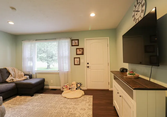 Photo 3 of Single family home for sale at 4229 Us 68, Benton, KY 42025 | MLS# 26020781 | Listing updated on 2026-08-24