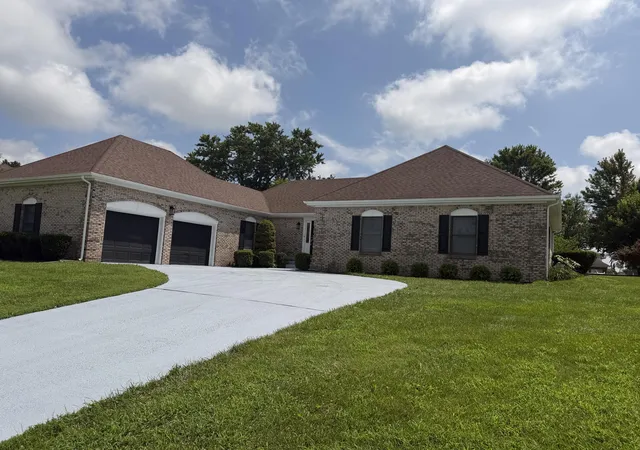 Photo 1 of Single family home for sale at 11 Stoney Brk Dr #1, Winchester, KY 40391 | MLS# 26019263 | Listing updated on 2026-09-10