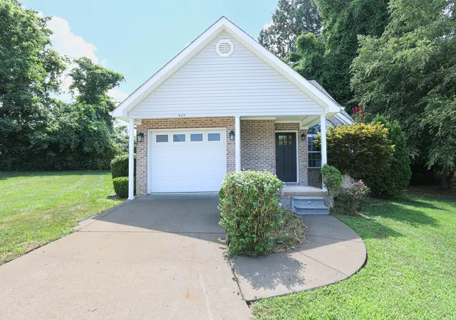 Photo 1 of Single family home for sale at 905 Stonebrook Ct, Paducah, KY 42003 | MLS# 26019464 | Listing updated on 2026-08-31