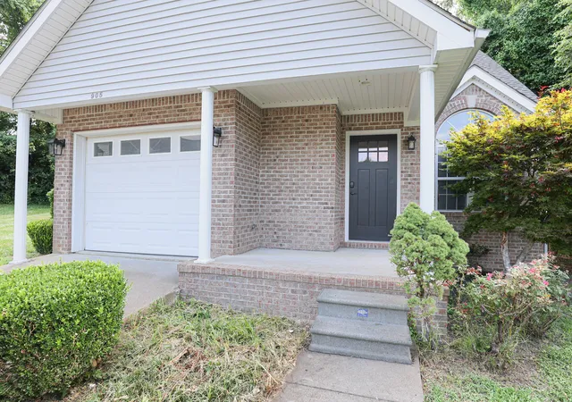 Photo 3 of Single family home for sale at 905 Stonebrook Ct, Paducah, KY 42003 | MLS# 26019464 | Listing updated on 2026-08-31