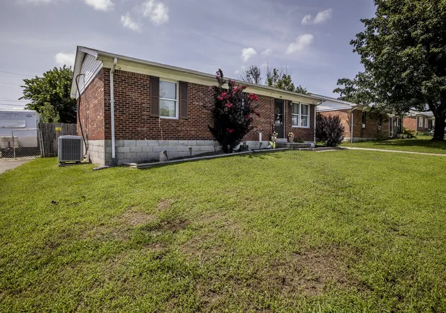 Photo 2 of Single family home for sale at 507 Foxwood Dr, Nicholasville, KY 40356 | MLS# 26019878 | Listing updated on 2026-10-01