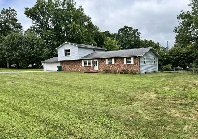 Photo 3 of Single family home for sale at 7 Jamestown Ests, London, KY 40744 | MLS# 26019426 | Listing updated on 2026-07-22