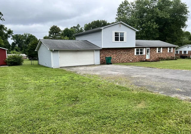 Photo 3 of Single family home for sale at 7 Jamestown Ests, London, KY 40744 | MLS# 26019426 | Listing updated on 2026-07-22