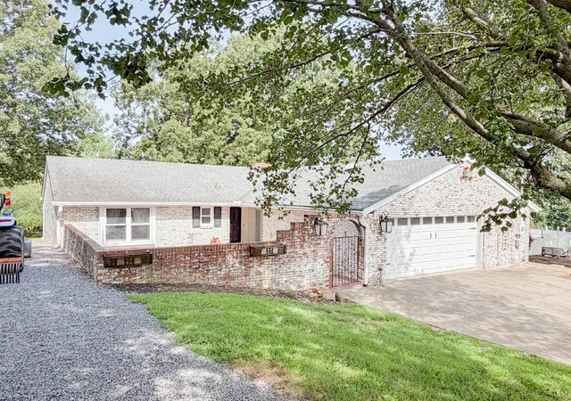 Photo 1 of Single family home for sale at 163 Rock Castle Rd, Gilbertsville, KY 42044 | MLS# 26019376 | Listing updated on 2026-08-12
