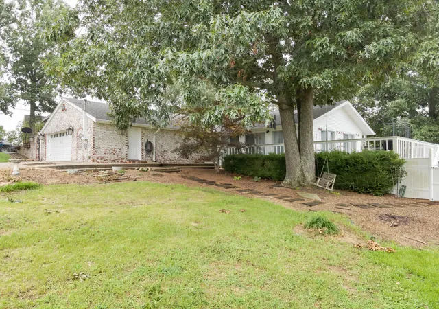 Photo 2 of Single family home for sale at 163 Rock Castle Rd, Gilbertsville, KY 42044 | MLS# 26019376 | Listing updated on 2026-08-12