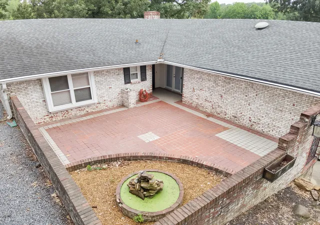 Photo 4 of Single family home for sale at 163 Rock Castle Rd, Gilbertsville, KY 42044 | MLS# 26019376 | Listing updated on 2026-09-29