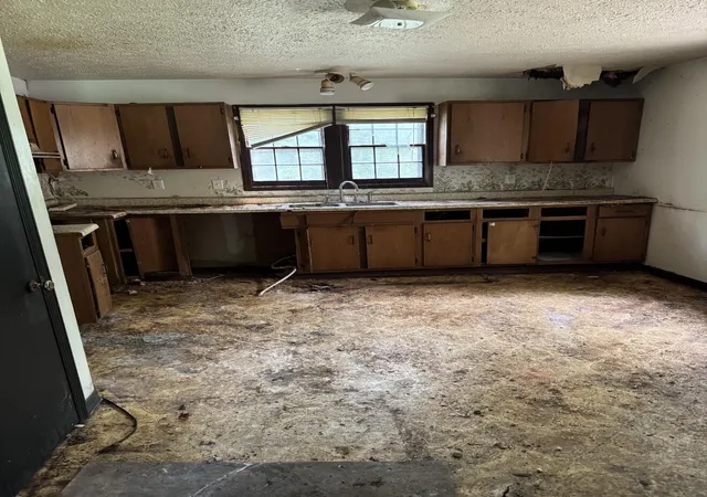 Photo 3 of Single family home for sale at 1601 Alexander Ave, Paducah, KY 42003 | MLS# 26019495 | Listing updated on 2026-07-27