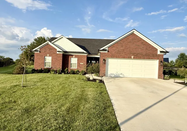 Photo 2 of Single family home for sale at 502 Chickasaw Dr, Richmond, KY 40475 | MLS# 26019278 | Listing updated on 2026-10-02