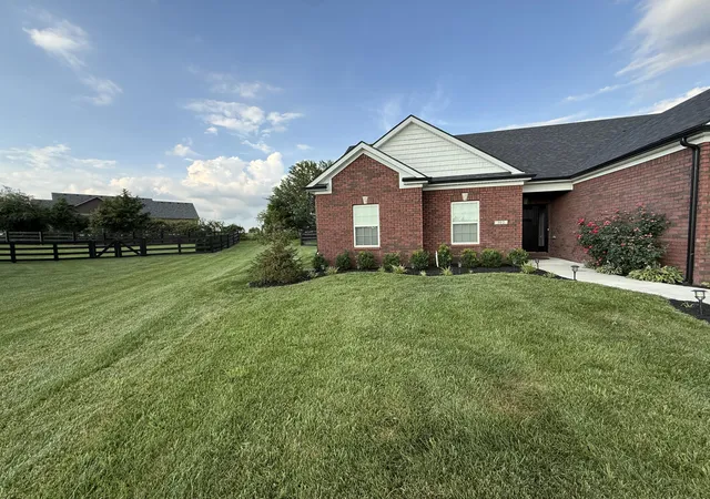 Photo 3 of Single family home for sale at 502 Chickasaw Dr, Richmond, KY 40475 | MLS# 26019278 | Listing updated on 2026-10-02