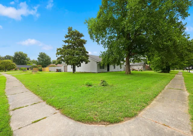 Photo 32 of Single family home for sale at 425 Quail Run Rd, Versailles, KY 40383 | MLS# 26019288 | Listing updated on 2026-09-09