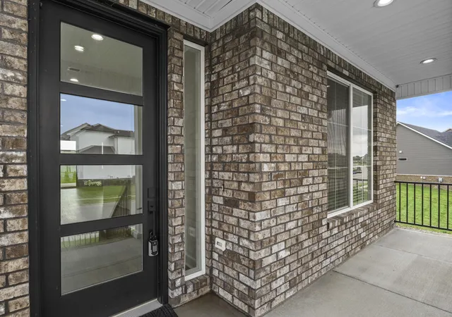 Photo 3 of Single family home for sale at 804 Shelburne Way, Nicholasville, KY 40356 | MLS# 26019596 | Listing updated on 2026-09-21
