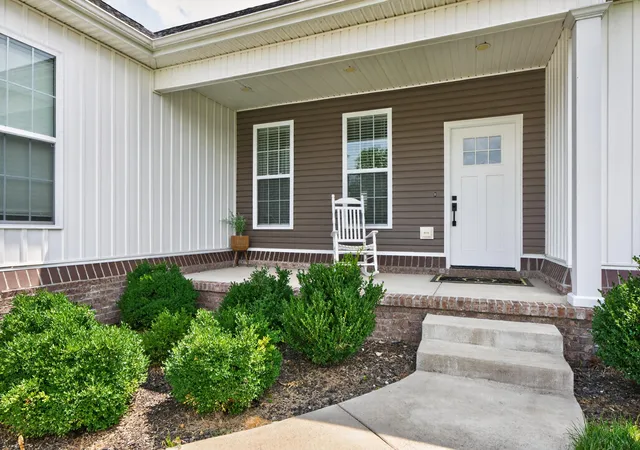 Photo 2 of Single family home for sale at 102 Jessamine Ave, Nicholasville, KY 40356 | MLS# 26019312 | Listing updated on 2026-08-05