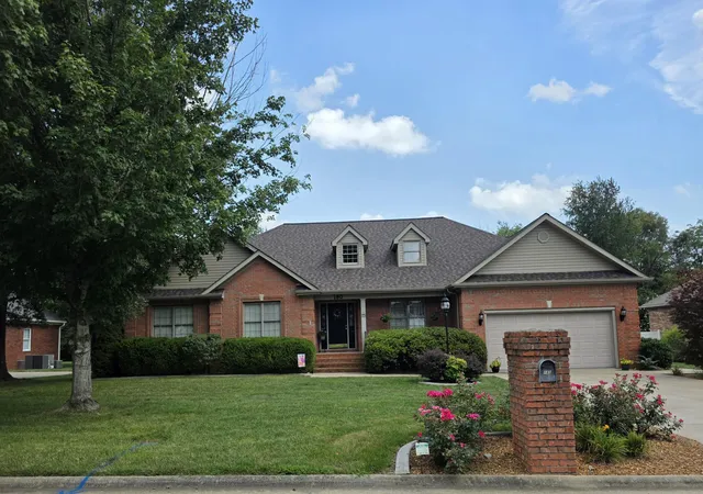 Photo 1 of Single family home for sale at 180 Peppers Ml Dr, Paducah, KY 42001 | MLS# 26019462 | Listing updated on 2026-09-07