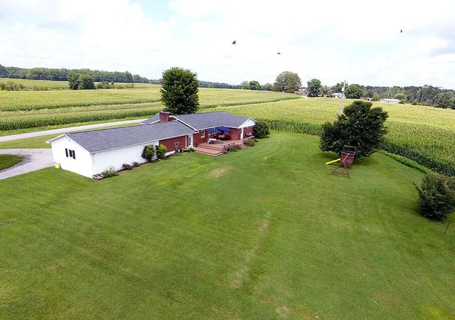 Photo 4 of Single family home for sale at 586 Harristown Rd, Russell Springs, KY 42642 | MLS# 26019361 | Listing updated on 2026-09-10