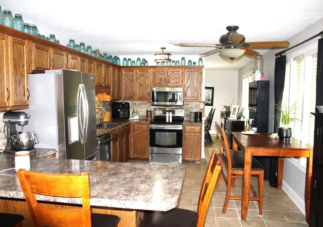 Photo 2 of Single family home for sale at 460 Combs Cir, London, KY 40744 | MLS# 26019352 | Listing updated on 2026-09-30