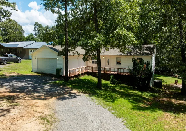 Photo 2 of Single family home for sale at 197 Dogwood Trl, Gilbertsville, KY 42044 | MLS# 26019370 | Listing updated on 2026-08-19