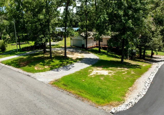 Photo 3 of Single family home for sale at 197 Dogwood Trl, Gilbertsville, KY 42044 | MLS# 26019370 | Listing updated on 2026-08-19