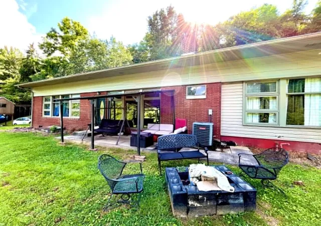 Photo 3 of Single family home for sale at 821 Ivy, Harlan, KY 40831 | MLS# 26019435 | Listing updated on 2026-07-22