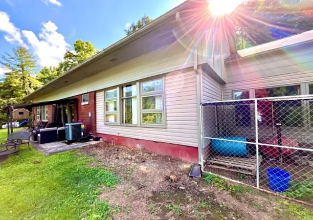 Photo 4 of Single family home for sale at 821 Ivy, Harlan, KY 40831 | MLS# 26019435 | Listing updated on 2026-07-22