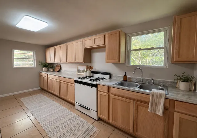 Photo 3 of Single family home for sale at 413 W 15th Street, Corbin, KY 40701 | MLS# 26019327 | Listing updated on 2026-10-12