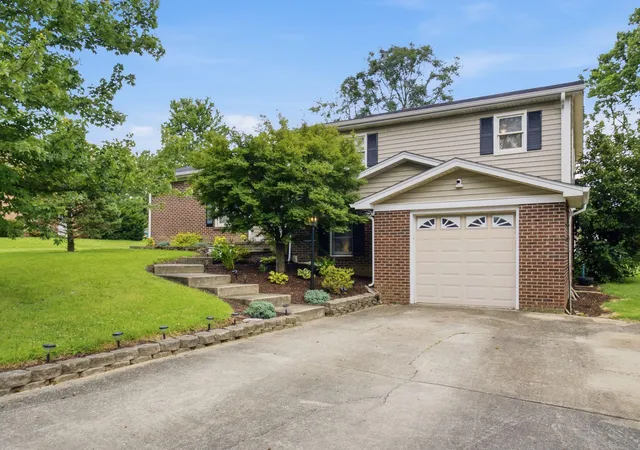 Photo 3 of Single family home for sale at 516 Talbott Dr, Wilmore, KY 40390 | MLS# 26019332 | Listing updated on 2026-09-14