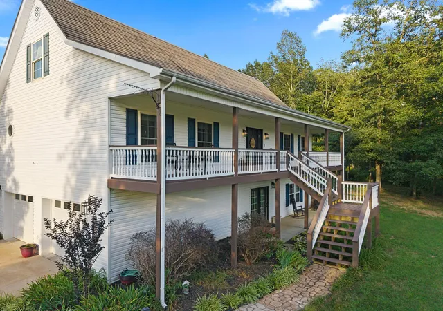 Photo 1 of Sale Pending at 361 New Hope Rd, Calvert City, KY 42029 | MLS# 26019833 | Listing updated on 2026-09-15