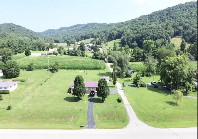 Photo 3 of Single family home for sale at 2984 Clarksburg Rd, Vanceburg, KY 41179 | MLS# 26019344 | Listing updated on 2026-08-01