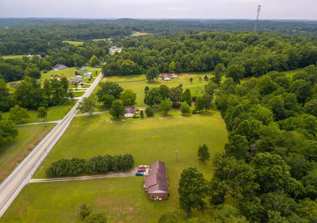 Photo 3 of Single family home for sale at 6616 Barbourville Rd, London, KY 40744 | MLS# 26019420 | Listing updated on 2026-07-22