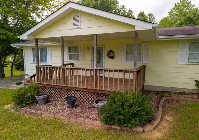 Photo 4 of Sale Pending at 6616 Barbourville Rd, London, KY 40744 | MLS# 26019420 | Listing updated on 2026-09-19