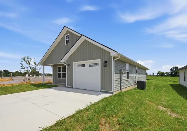 Photo 3 of Single family home for sale at 186 Charles Carr Dr, Harrodsburg, KY 40330 | MLS# 26019385 | Listing updated on 2026-08-26