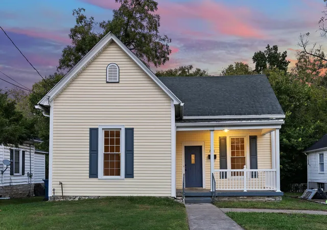 Photo 2 of Sale Pending at 216 N 2nd Street, Danville, KY 40422 | MLS# 26019347 | Listing updated on 2026-10-07