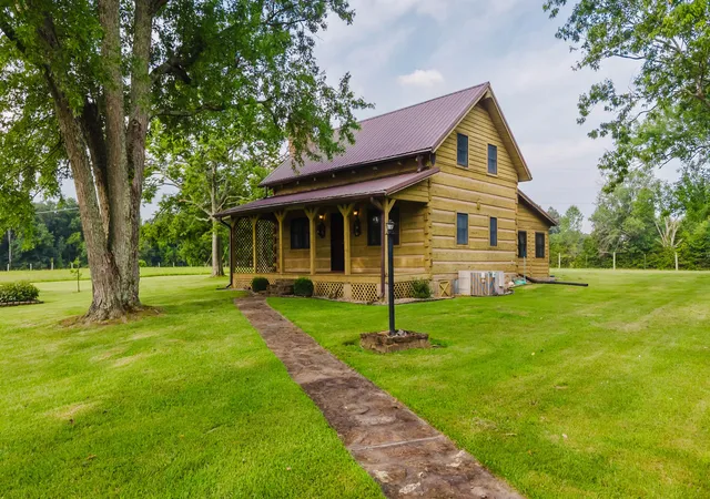 Photo 2 of Single family home for sale at 210 Hensley Ln, Richmond, KY 40475 | MLS# 26019572 | Listing updated on 2026-10-08