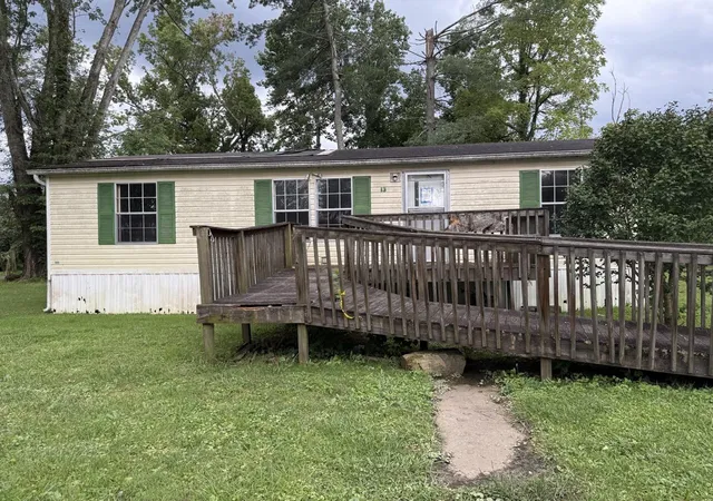 Photo 2 of Sale Pending at 13 Duncan Ln, Middlesboro, KY 40965 | MLS# 26019353 | Listing updated on 2026-09-02
