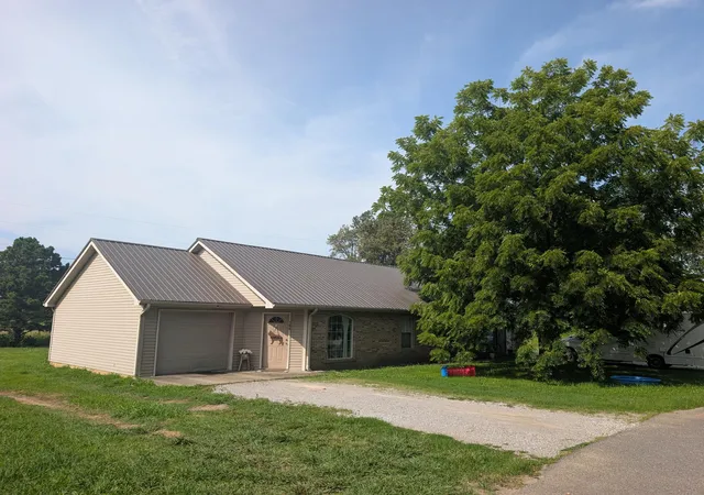 Listing Photo 4 - Condo for sale in building located at 34 Amy Lynn Rd, Kevil, KY 42053