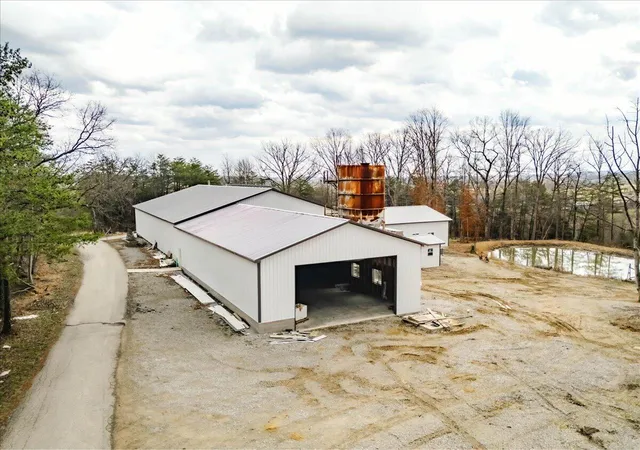 Photo 4 of House for sale at 227 Callihan Rd, East Bernstadt, KY 40729 | MLS# 26019366 | Listing updated on 2026-10-13