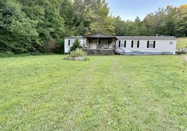 Photo 2 of Single family home for sale at 371 Jarvis Branch Rd, Barbourville, KY 40906 | MLS# 26019377 | Listing updated on 2026-08-09
