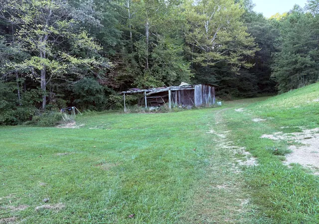 Photo 4 of Single family home for sale at 371 Jarvis Branch Rd, Barbourville, KY 40906 | MLS# 26019377 | Listing updated on 2026-08-09