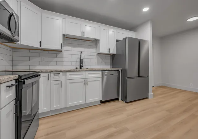 Photo 3 of Single family home for sale at 2434 Seine Rd, Lexington, KY 40504 | MLS# 26019540 | Listing updated on 2026-09-14