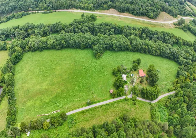 Photo 4 of Single family home for sale at 679 New Hope Church Rd, Barbourville, KY 40906 | MLS# 26019375 | Listing updated on 2026-07-27
