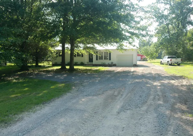 Photo 1 of Single family home for sale at 2631 Husband Rd, Paducah, KY 42003 | MLS# 26019398 | Listing updated on 2026-08-31