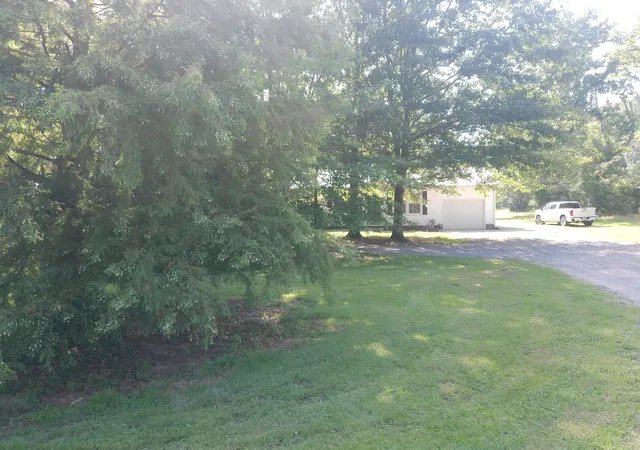 Photo 2 of Single family home for sale at 2631 Husband Rd, Paducah, KY 42003 | MLS# 26019398 | Listing updated on 2026-08-31