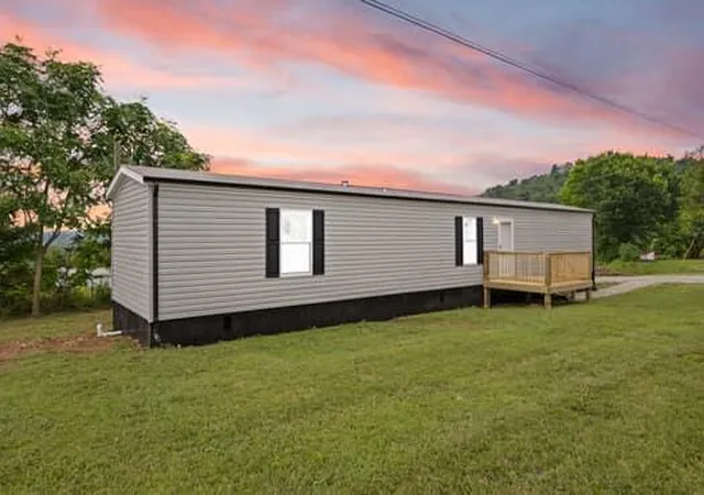 Single family home for sale at 90 Kelsey Dr, Mount Vernon, KY 40456 | MLS# 26019413