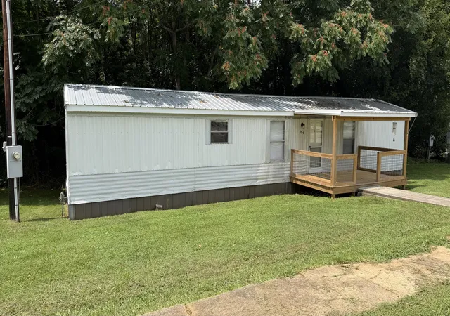 Photo 3 of Single family home for sale at 16 E High St, Monticello, KY 42633 | MLS# 26019487 | Listing updated on 2026-07-22
