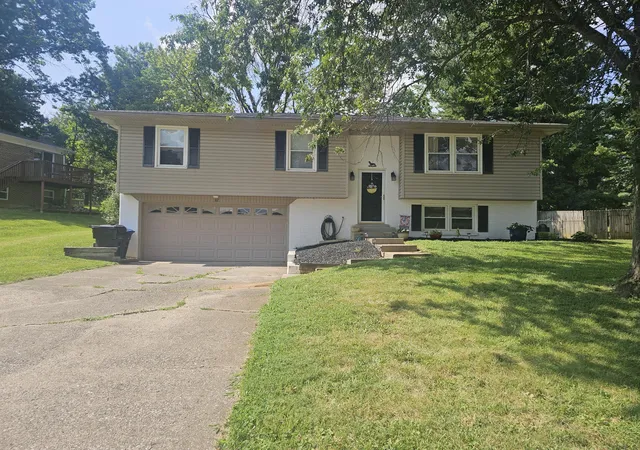 Photo 1 of Sale Pending at 117 Oakmont Ln, Frankfort, KY 40601 | MLS# 26019656 | Listing updated on 2026-08-04