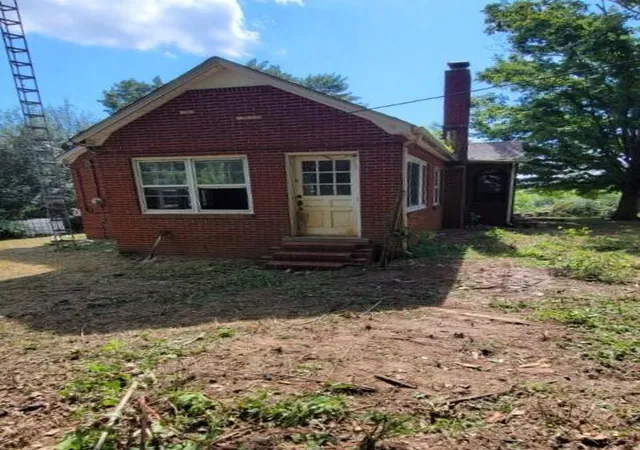 Photo 3 of Single family home for sale at 93 Clayton Dr, Murray, KY 42071 | MLS# 26019951 | Listing updated on 2026-08-14