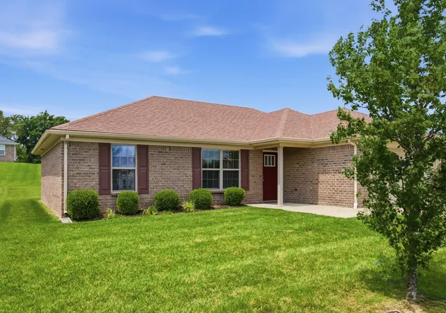 Photo 3 of Sale Pending at 479 Southern Cross Dr, Richmond, KY 40475 | MLS# 26019504 | Listing updated on 2026-10-03